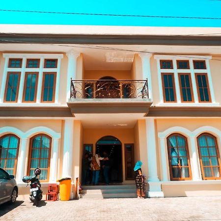 Bluefire Homestay Syariah Banyuwangi  Exteriér fotografie