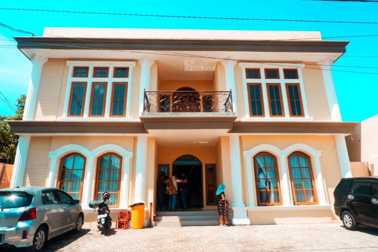Bluefire Homestay Syariah Banyuwangi  Exteriér fotografie