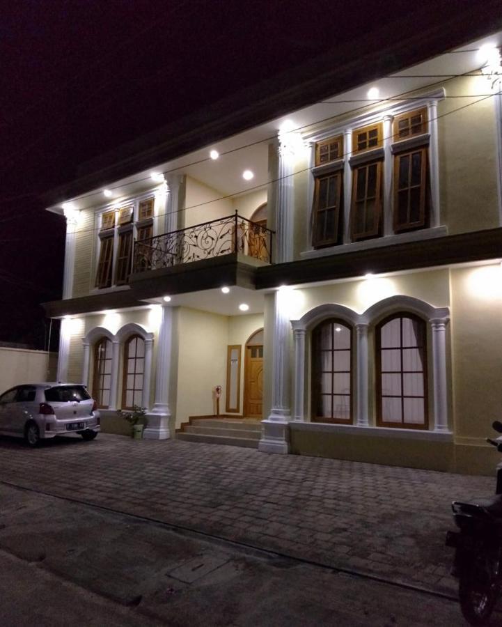 Bluefire Homestay Syariah Banyuwangi  Exteriér fotografie